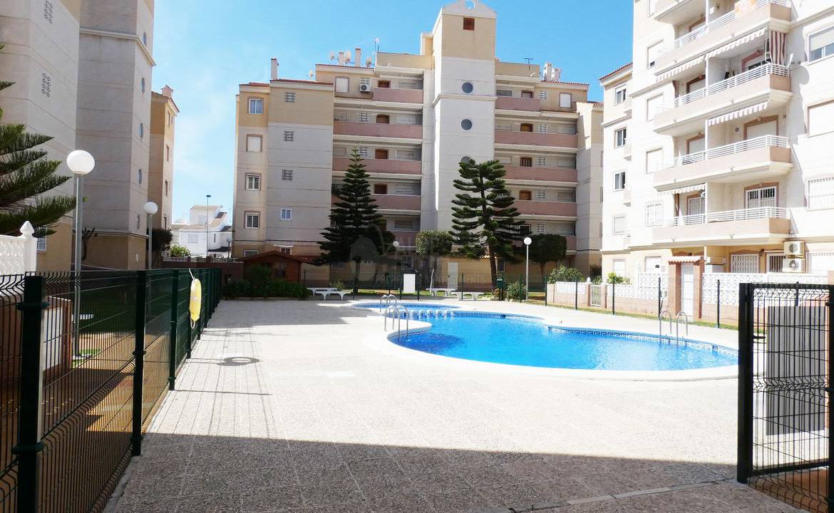 Venta - Apartment - Torrevieja - Calas Blanca